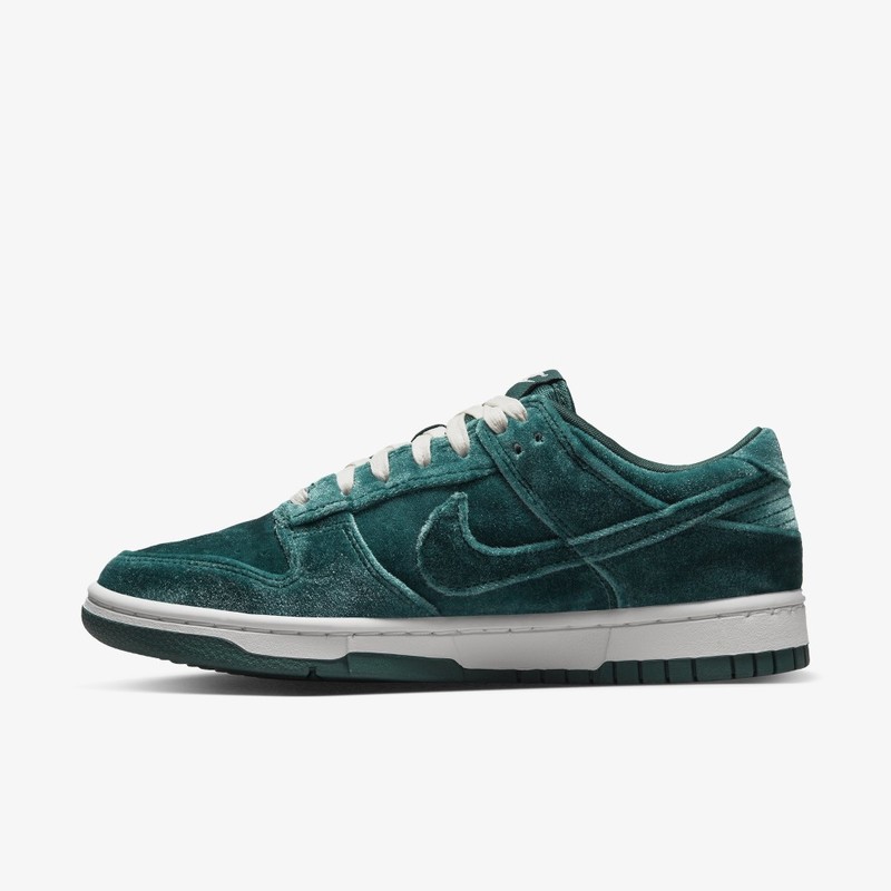 Nike Dunk Low Green Velvet | DZ5224-300