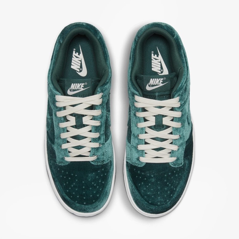 Nike Dunk Low Green Velvet | DZ5224-300
