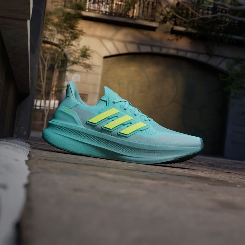 adidas Ultraboost 5 "Flash Aqua" | JQ2909