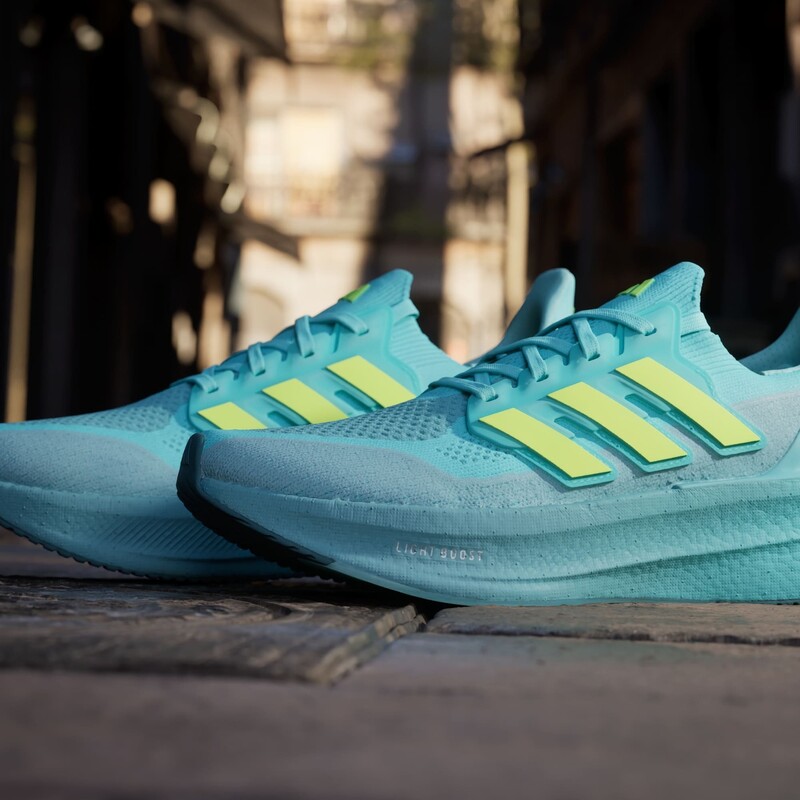 adidas Ultraboost 5 "Flash Aqua" | JQ2909