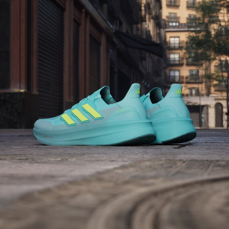 adidas Ultraboost 5 "Flash Aqua" | JQ2909
