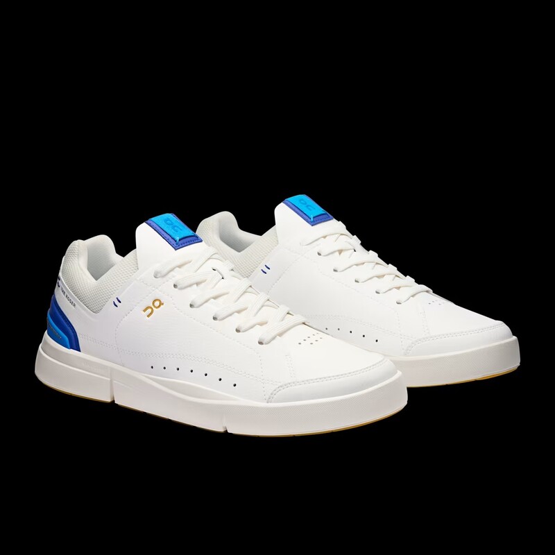 On THE ROGER Centre Court "Malibu" | 3MD11272840