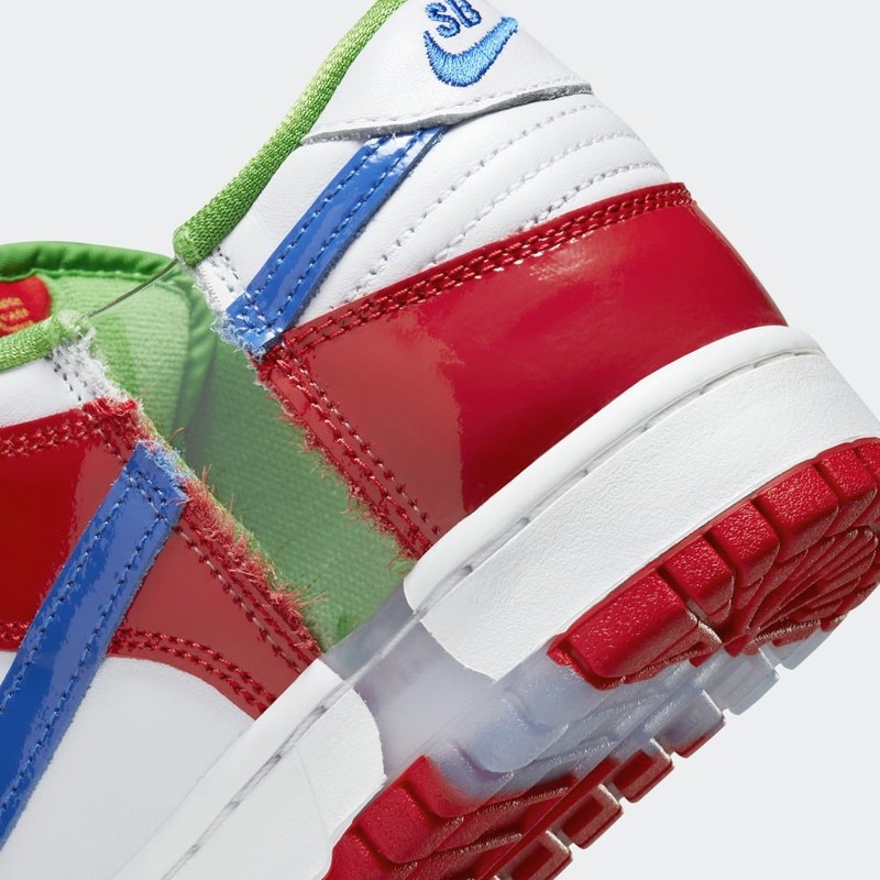 eBay x Nike SB Dunk Low Sandy | FD8777-100