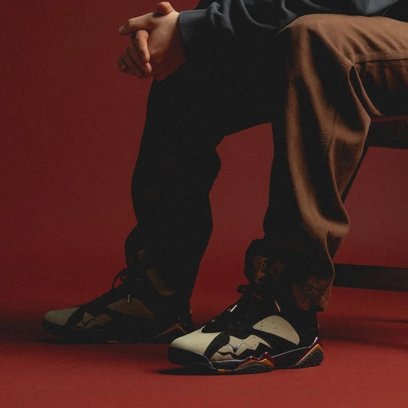 Air Jordan 7 Black Olive | DN9782-001