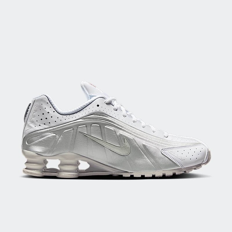 Nike Shox R4 "Metallic Silver" | HQ1988-101
