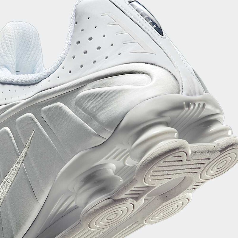 Nike Shox R4 "Metallic Silver" | HQ1988-101