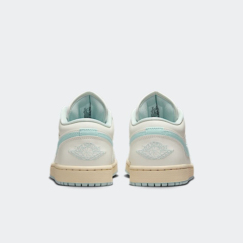 Air Jordan 1 Low "Sail/Igloo" | DC0774-134 Air Jordan 1 Low "Sail/Igloo" | DC0774-134