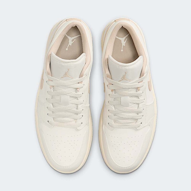 Air Jordan 1 Low "Pale Ivory" | DC0774-112