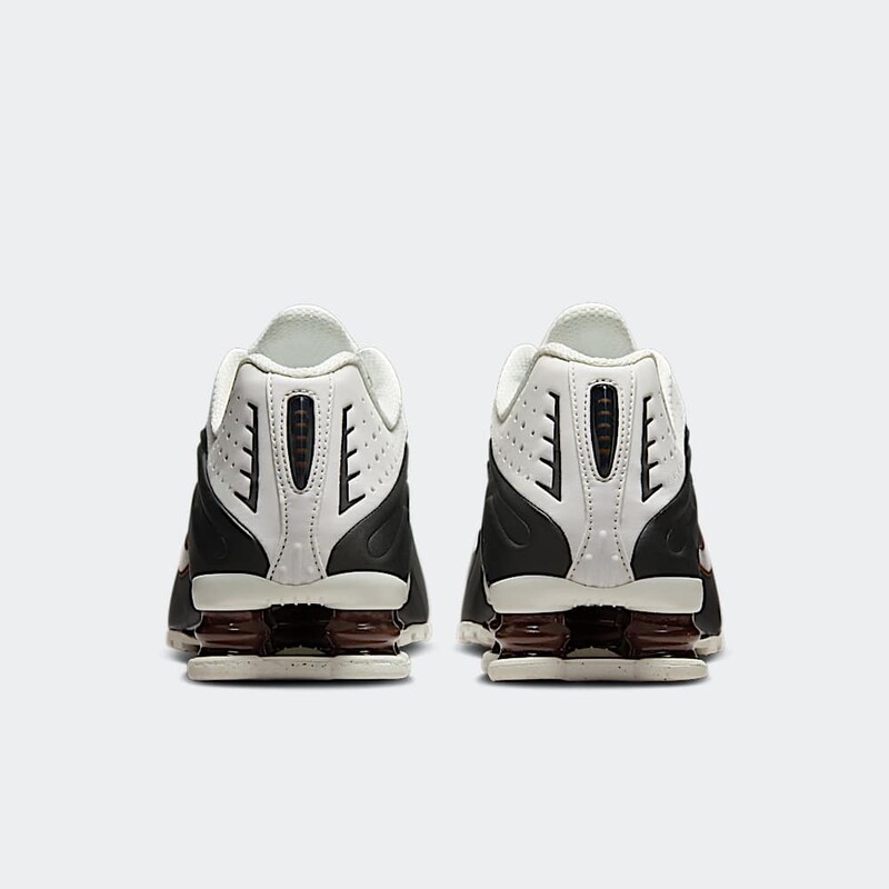 Nike Shox R4 "Fauna Brown" | AR3565-104