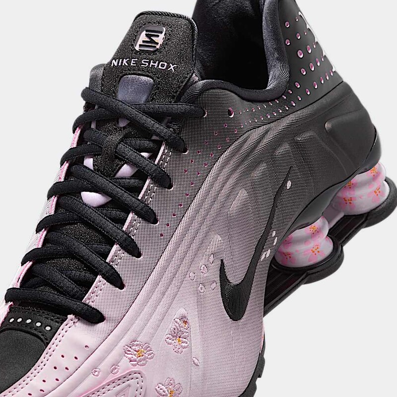 Nike Shox R4 "Sakura" | IB8872-600
