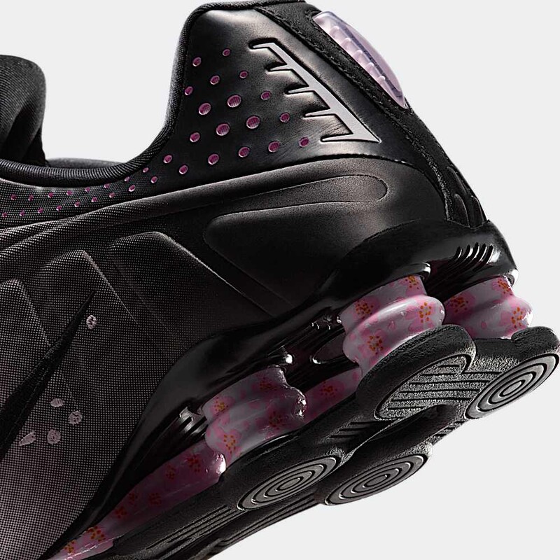 Nike Shox R4 "Sakura" | IB8872-600
