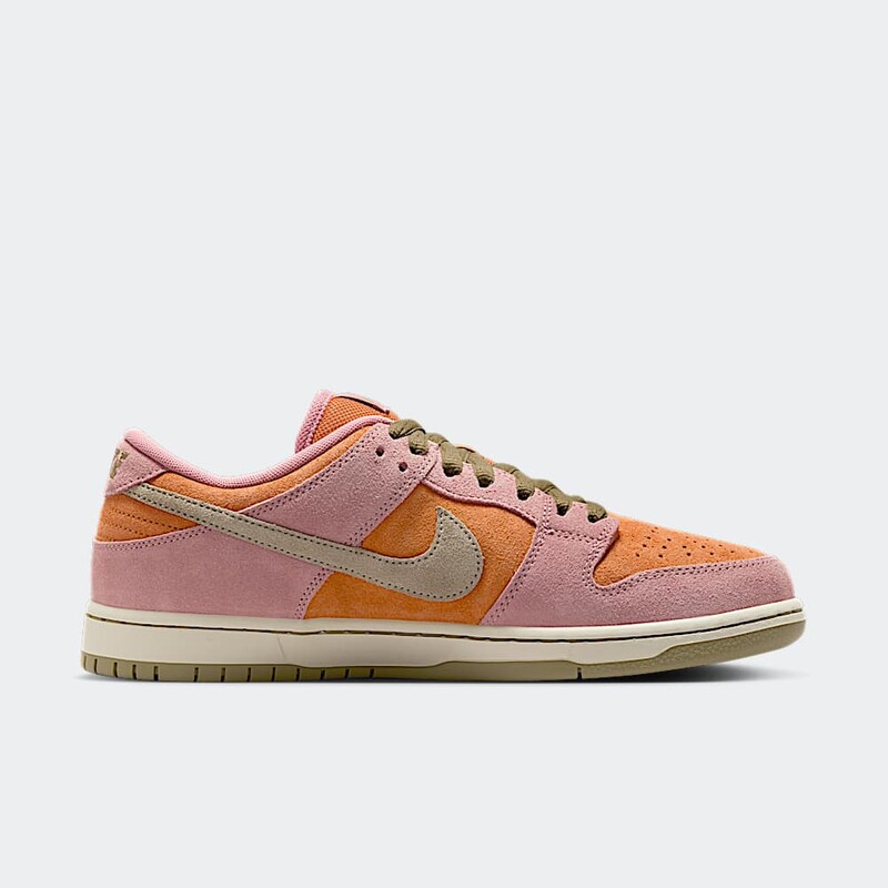 Nike SB Dunk Low "Red Stardust" | HJ4135-600