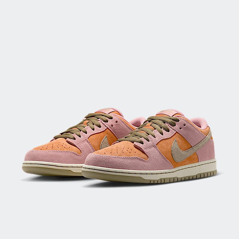 Nike SB Dunk Low "Red Stardust" | HJ4135-600