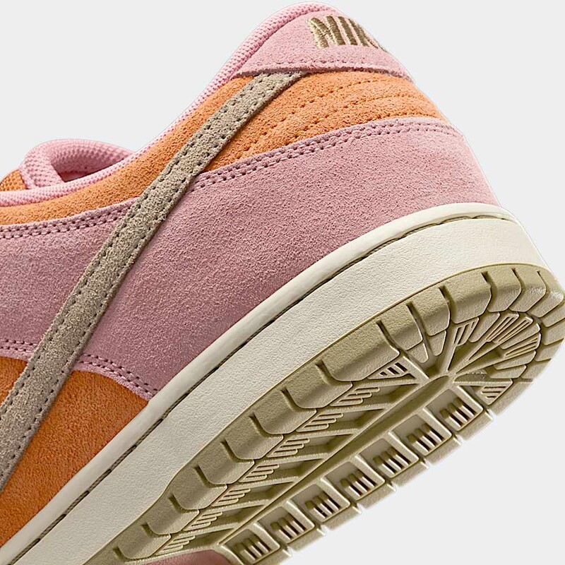 Nike SB Dunk Low "Red Stardust" | HJ4135-600