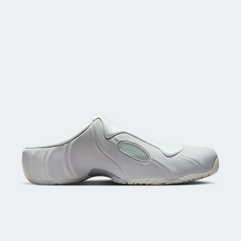 Nike Clogposite "Photon Dust" | HJ4478-100