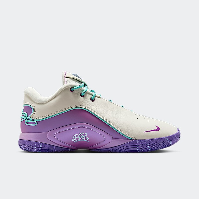Nike LeBron 22 "Frozen Grapes" | HV8454-001