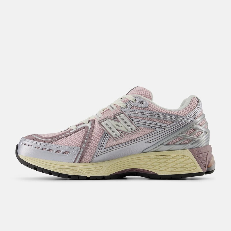 New Balance 1906R "Rose Sugar" | U1906RNF