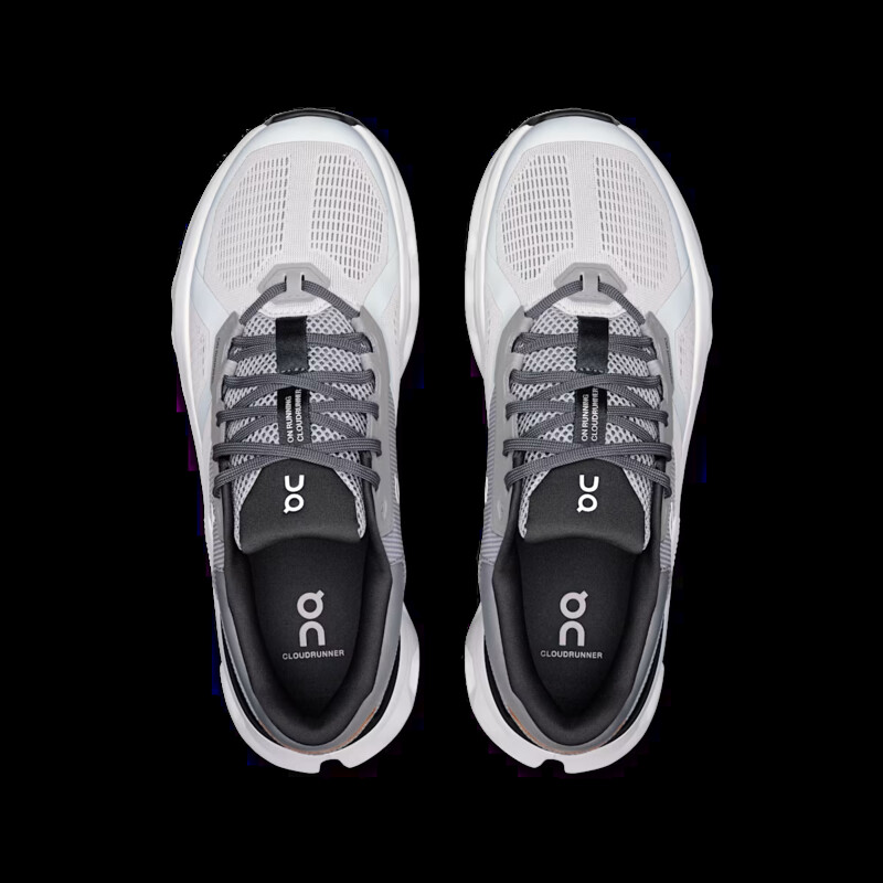 On Cloudrunner 2 "Wolf/Ivory" | 3ME10142880