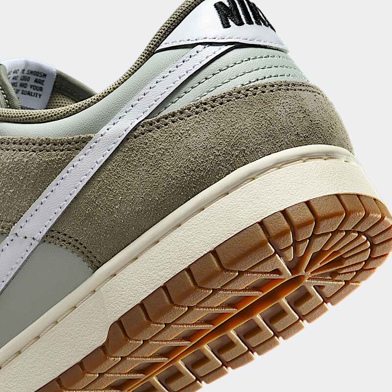 Nike Dunk Low SE "Olive Gum" | IB6399-002