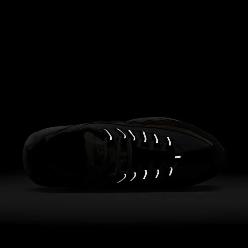 Nike Air Max 95 Social FC | DQ9016-001