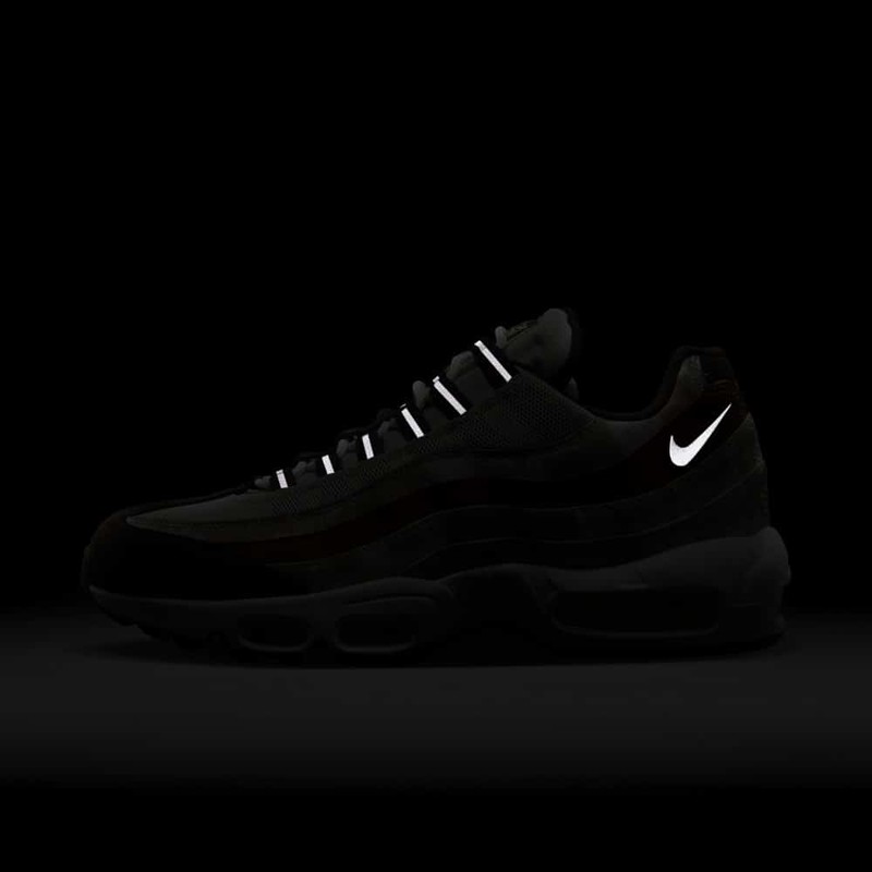 Nike Air Max 95 Social FC | DQ9016-001