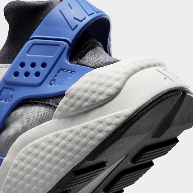 Nike Air Huarache PRM Social FC | DR0286-100