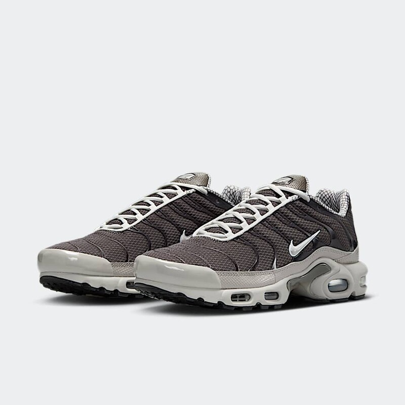 Nike Air Max Plus "Year of the Snake" | IB7679-200