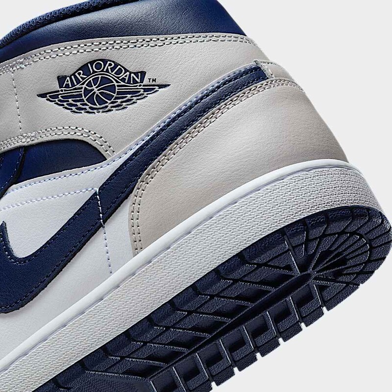 Air Jordan 1 Mid "Midnight Navy" | DQ8426-146