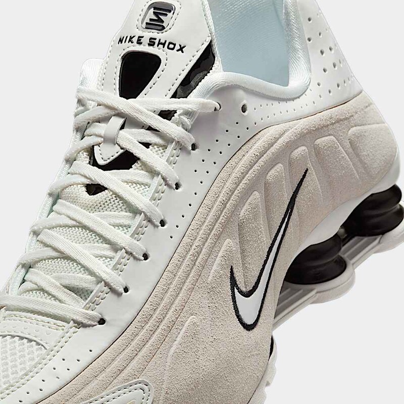 Nike Shox R4 "White Suede" | HQ7739-100