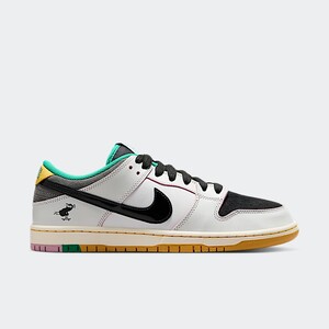 CSEF x Nike SB Dunk Low | HJ4132-100 CSEF x Nike SB Dunk Low | HJ4132-100