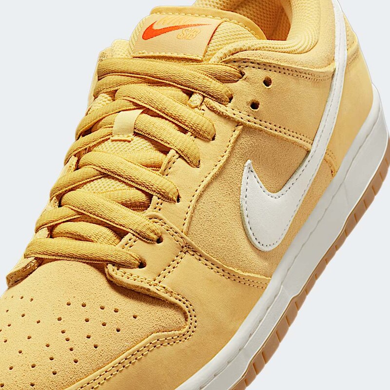Nike SB Dunk Low "Saturn Gold" | FJ1674-700