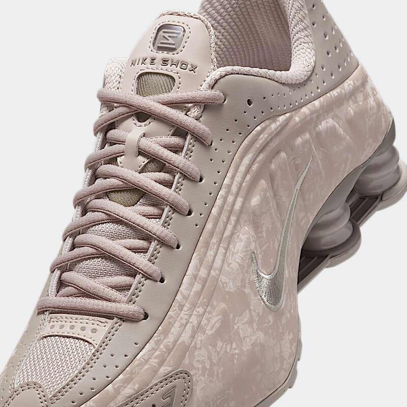 Nike Shox R4 "Flat Pewter" | HV0934-001