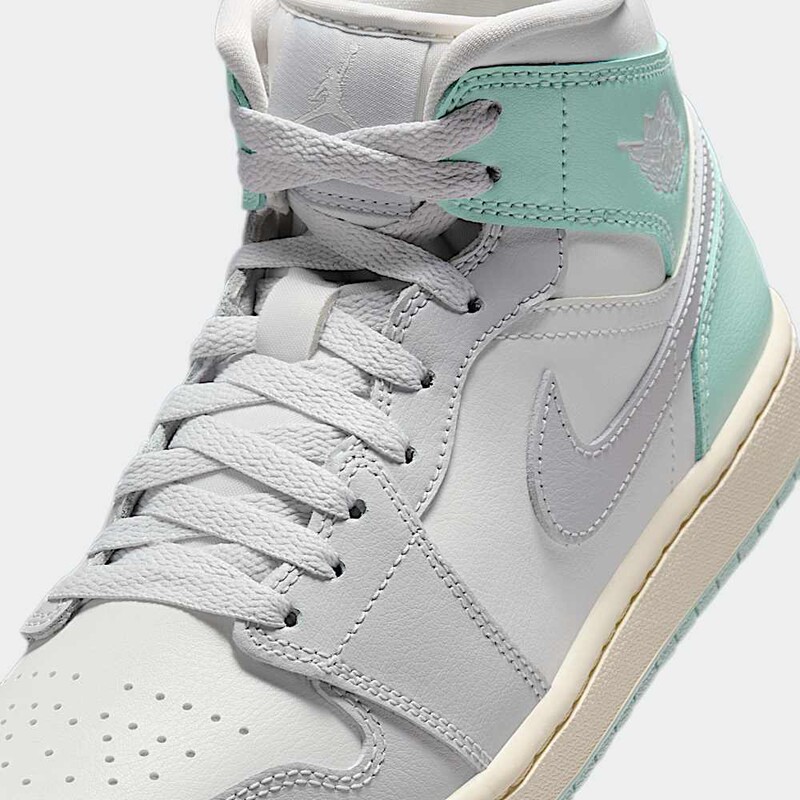 Air Jordan 1 Mid "Igloo" | BQ6472-134