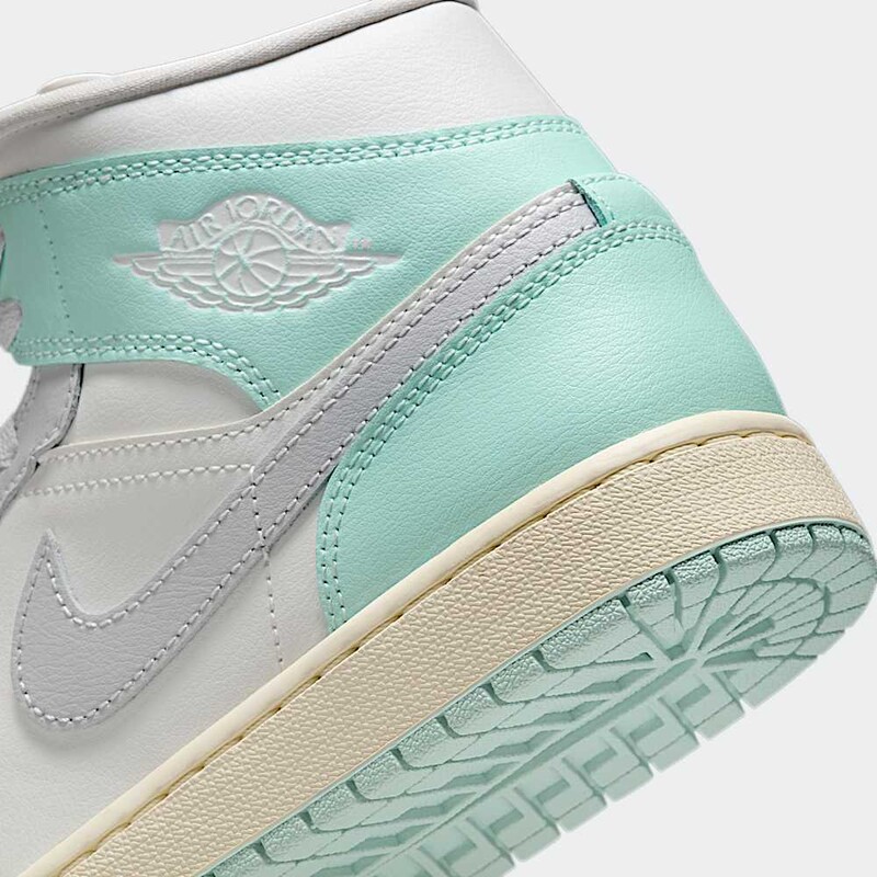 Air Jordan 1 Mid "Igloo" | BQ6472-134