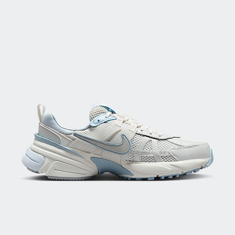 Nike V2K Run "Platinum Tint" | FD0736-009