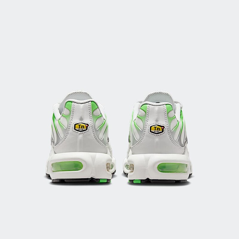 Nike Air Max Plus "Green Strike" | DZ3671-001