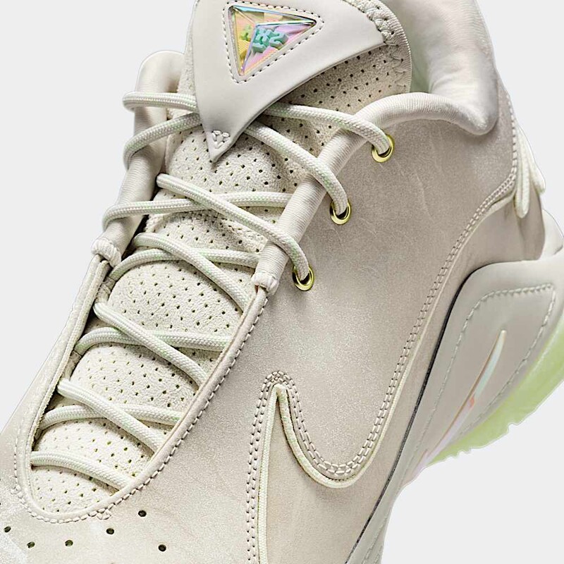 Nike LeBron 22 "Light Bone" | FZ1094-002