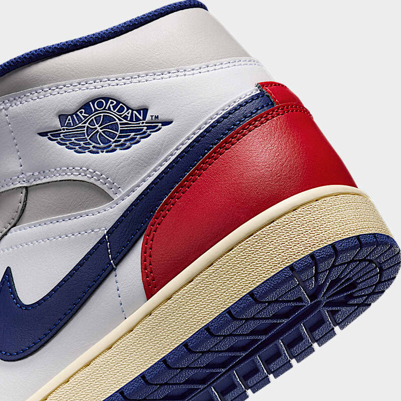 Air Jordan 1 Mid "USA" | DQ8426-102