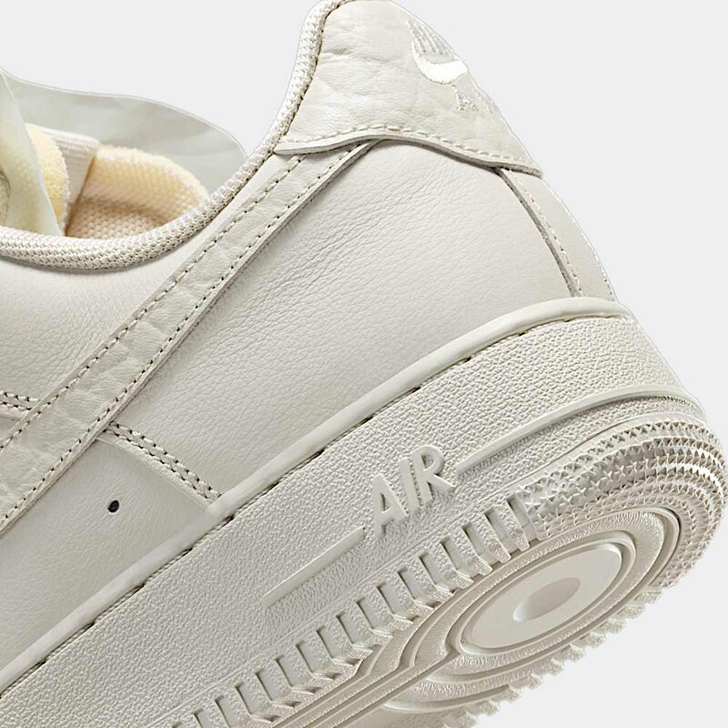 Nike Air Force 1 Low Premium "Bling" | DN5463-001