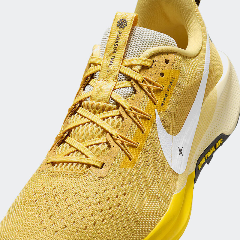 Nike Pegasus Trail 5 "Saturn Gold" | DV3864-700