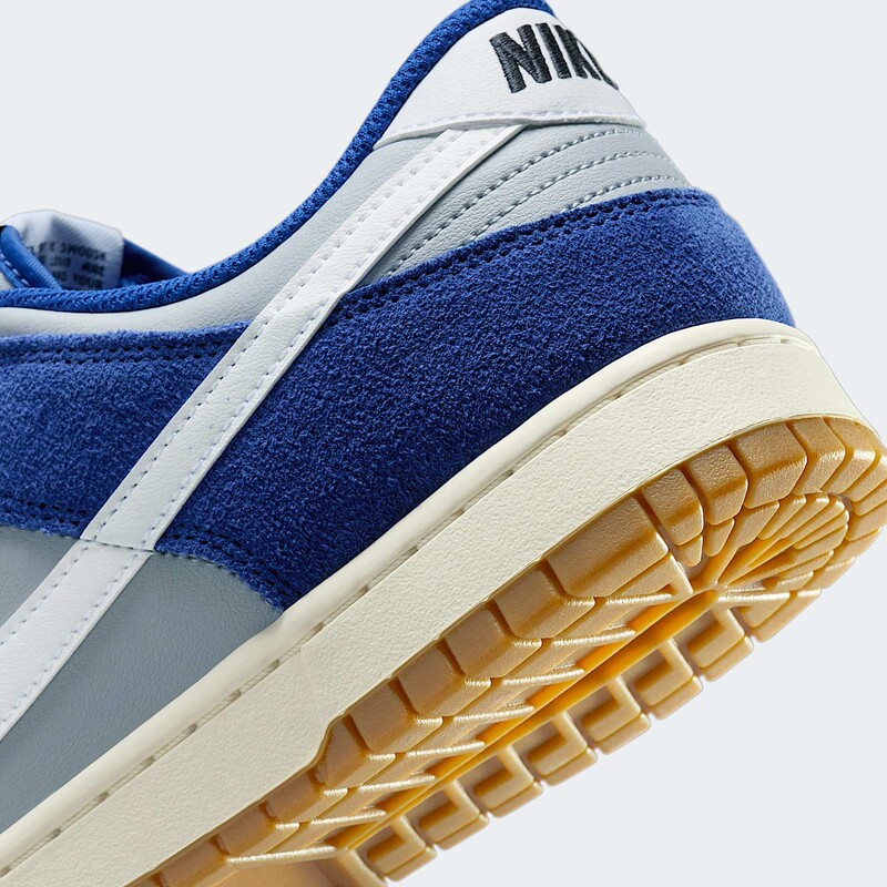Nike Dunk Low SE "Deep Royal Blue" | IB6399-003