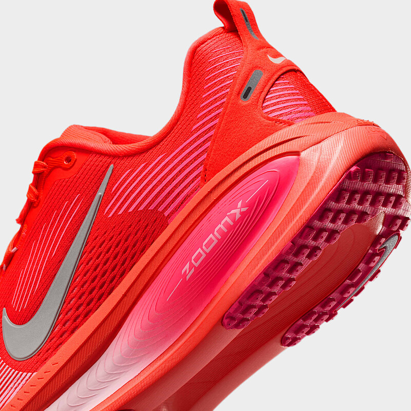 Nike Vomero 18 "Bright Crimson" | HM6804-603