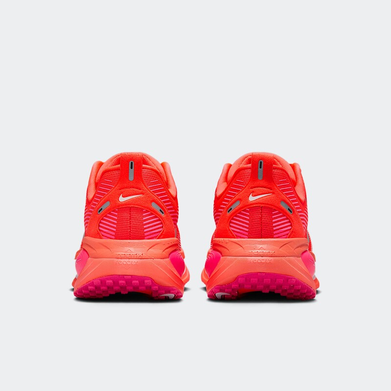 Nike Vomero 18 "Bright Crimson" | HM6804-603