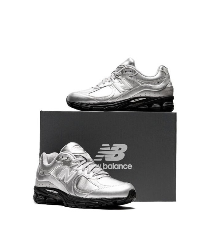 New Balance 2002R "Silver Metallic" | U2002RF