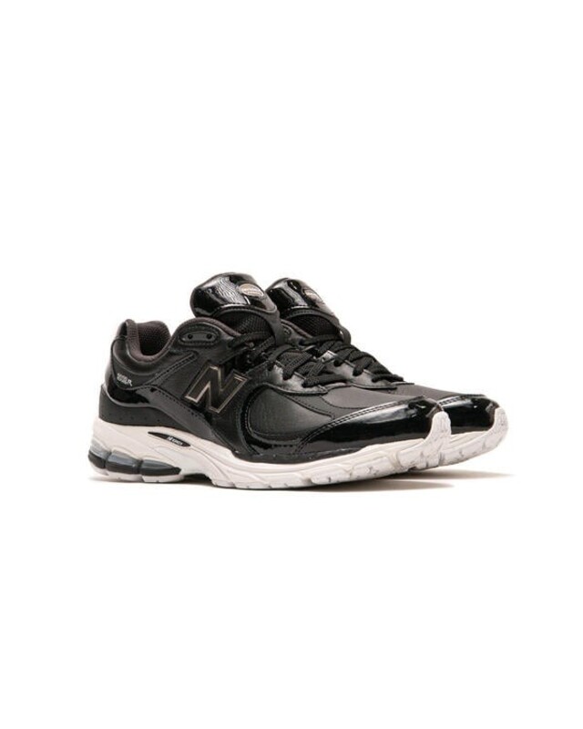 New Balance 2002R "Leather Pack Black" | U2002RD