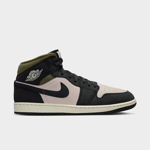 Light Orewood Brown/Off Noir/Medium Olive | HV4091-102