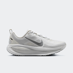Nike Vomero 18 "White" | HM6804-104