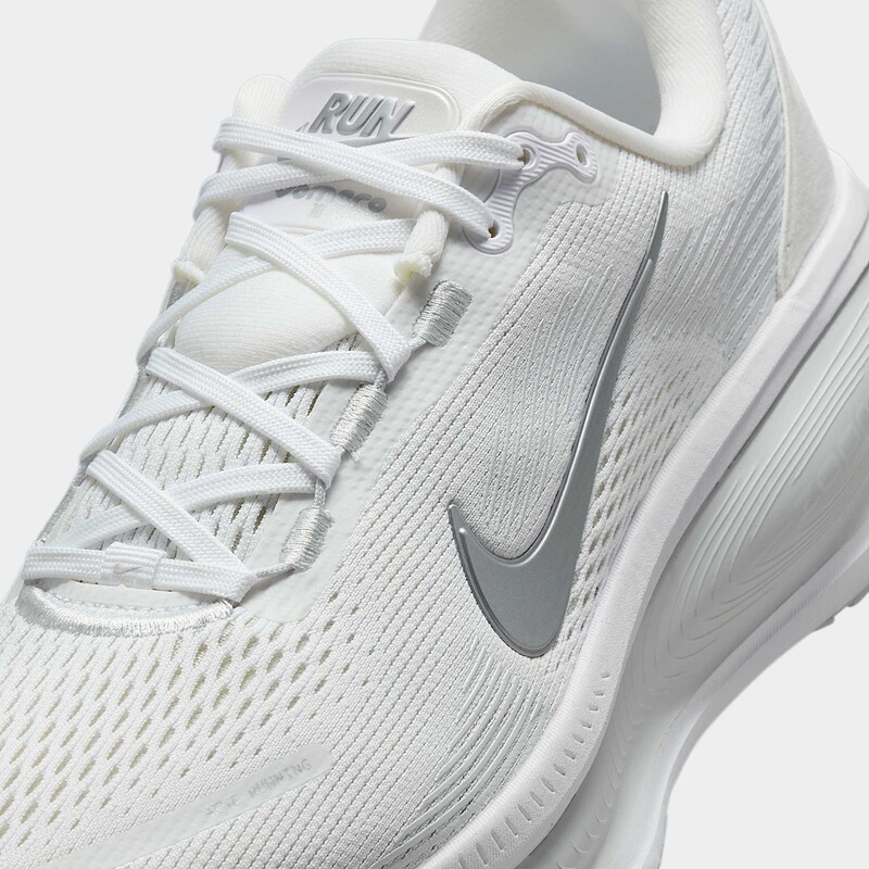 Nike Vomero 18 "White" | HM6804-104