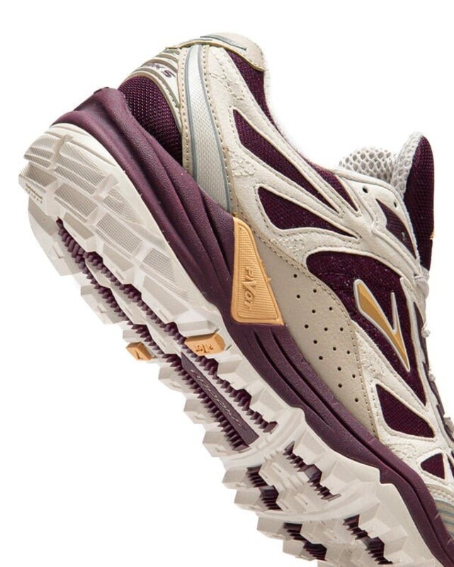 Brooks Cascadia 1 "Beet" | 1105021D971