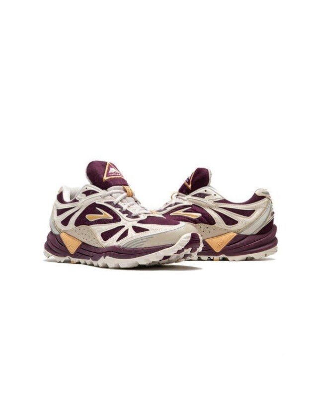 Brooks Cascadia 1 "Beet" | 1105021D971